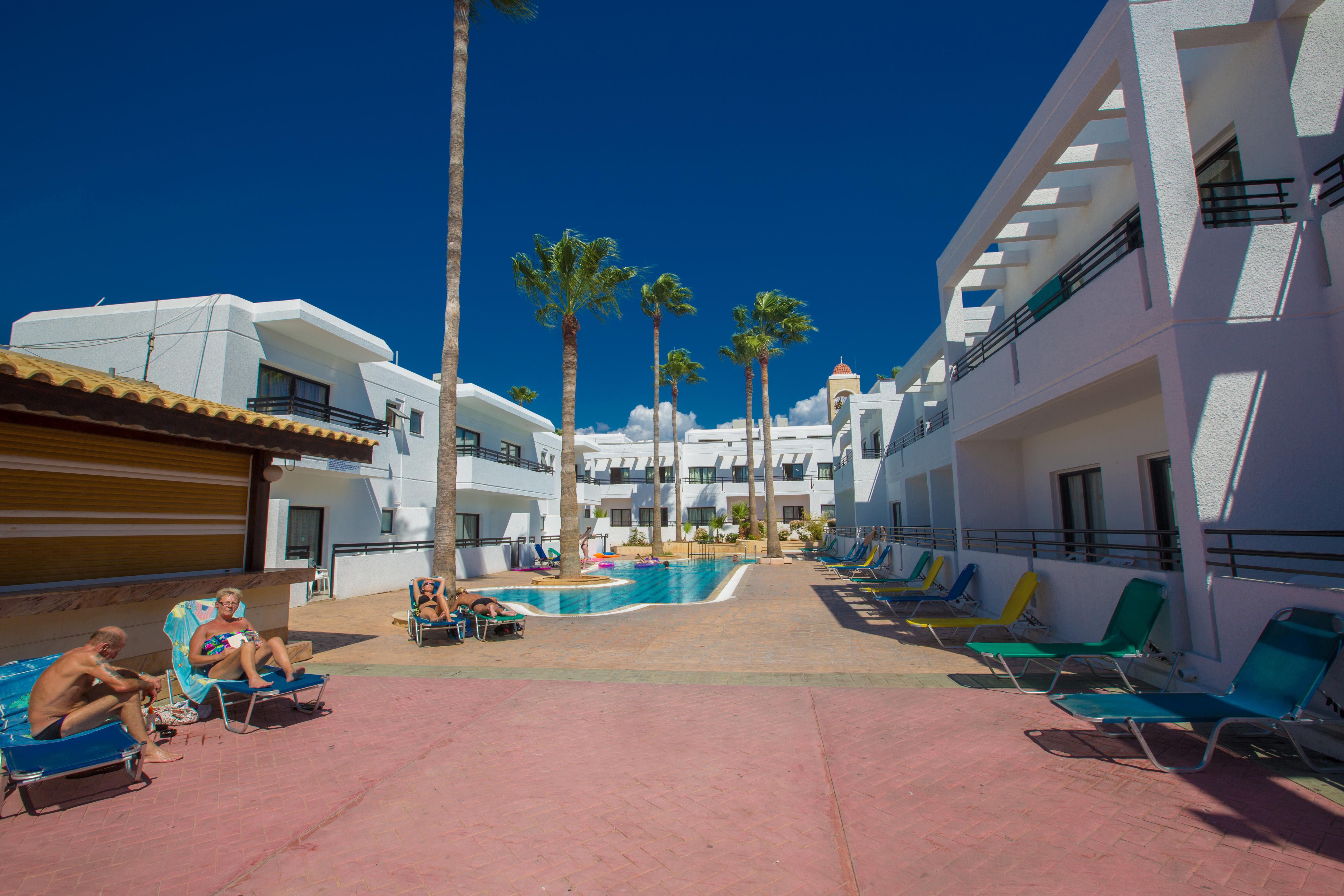 Anthea Hotel Apartments Ayia Napa Esterno foto